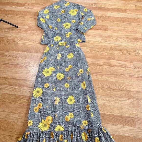 Vintage 1970s By David Smith Blouse and Skirt Sunflower Two Piece Outfit - Picture 6 of 8